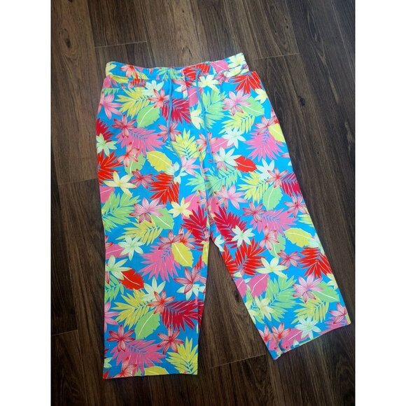 💙 Floral Sag Harbor Capris - Cotton - Picture 2 of 8